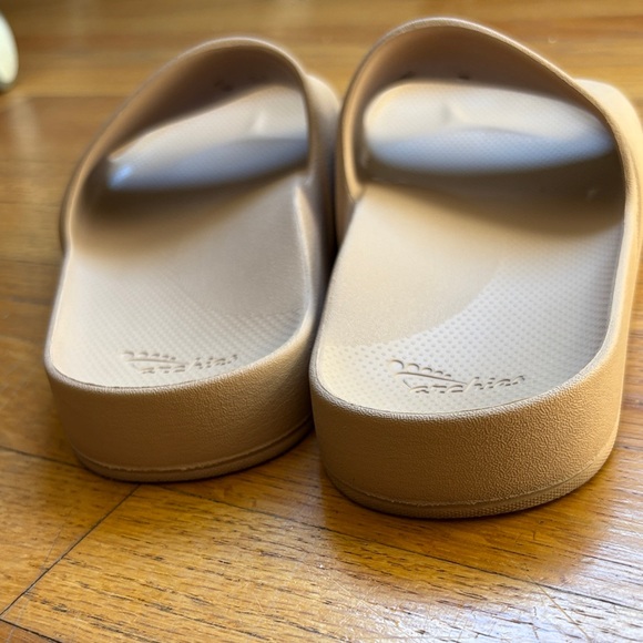 Archies Cream Slide Sandals - Picture 5 of 9